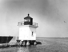 Cape Vincent Light httpsuploadwikimediaorgwikipediacommonsthu