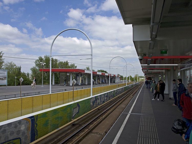 Capelsebrug metro station