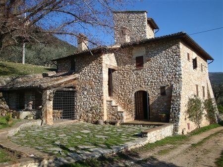 Capodacqua (Assisi) agestanetrisorseimmobiliariitpublicannunci001