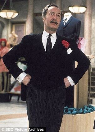 Captain Peacock Are You Being Served actor Frank Thornton who played Captain Peacock