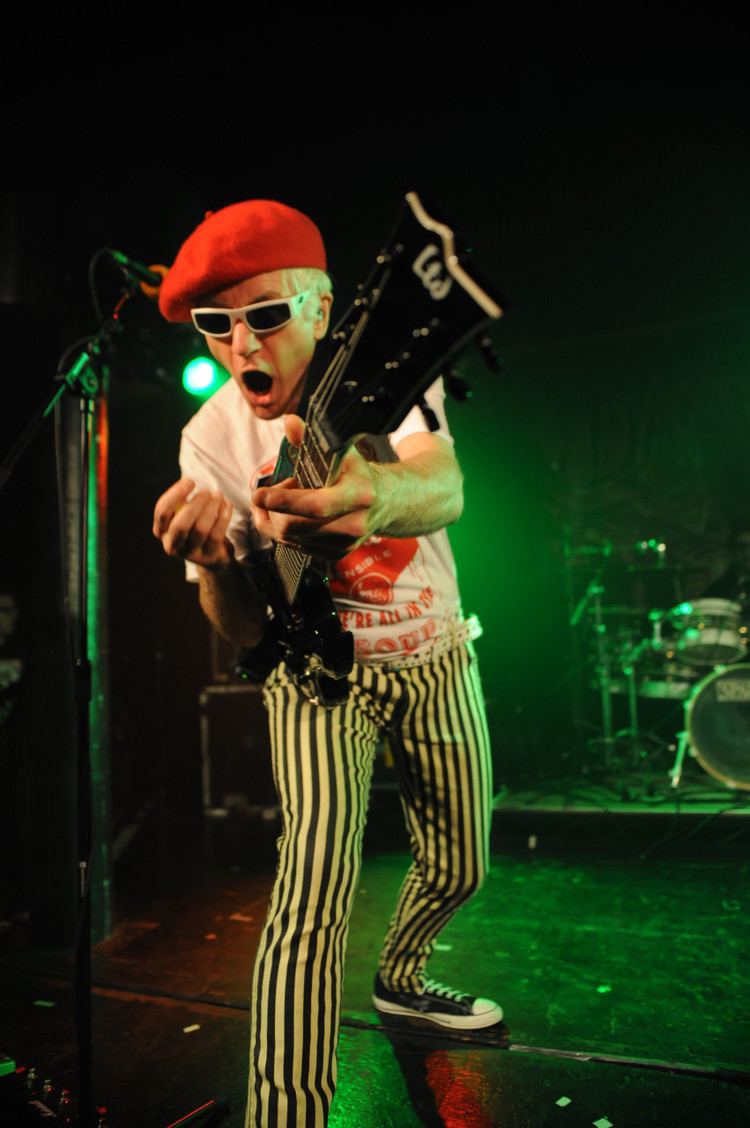 Captain Sensible 40 Years And Counting The Damned And Captain Sensible Still Rock
