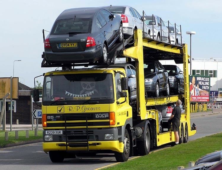 Car carrier trailer