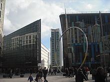 Cardiff city centre httpsuploadwikimediaorgwikipediacommonsthu