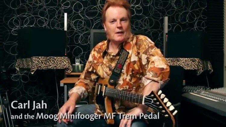 Carl Jah Carl Jah and the Moog Minifooger MF Trem pedal YouTube