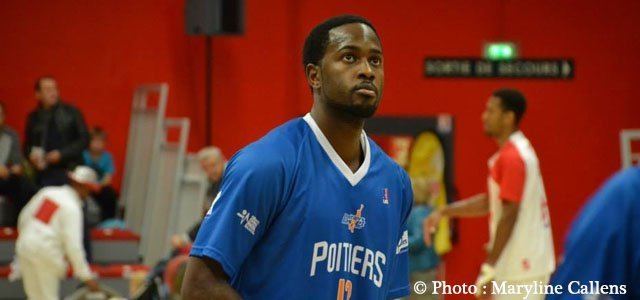 Carl Ona Embo Carl Ona Embo signe la JL Bourg Transferts Pro A Pro B