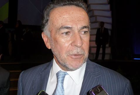 Carlos Medina Plascencia Carlos Medina vaticina lodazal en relevo de dirigencia