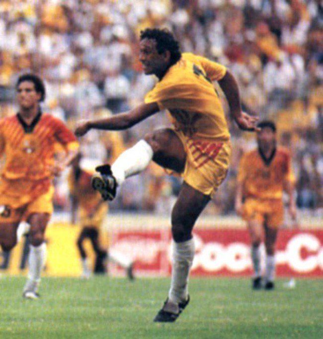 Carlos Muñoz (Ecuadorian footballer) Carlos Muoz Martnez un homenaje al dolo VAVELcom