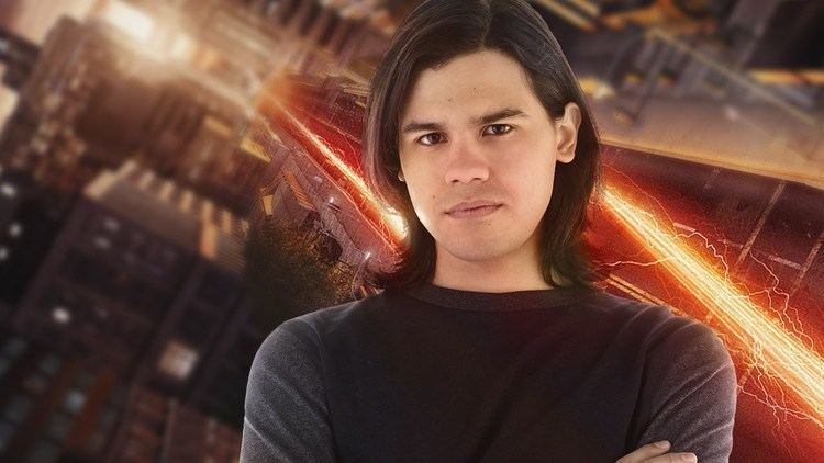 Carlos Valdes (actor) The Flash Carlos Valdes on the Arrow Crossover and if