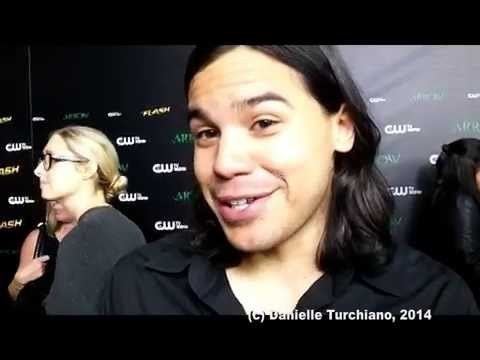 Carlos Valdes (actor) Carlos Valdes talks The FlashArrow crossover YouTube