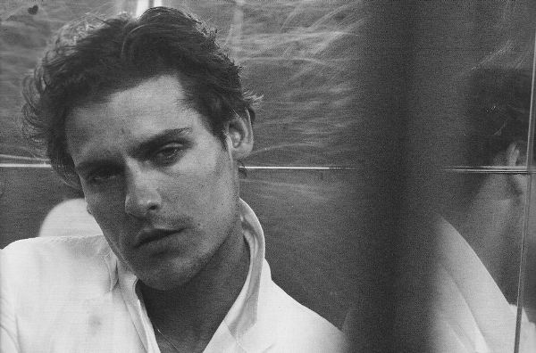 Carloto Cotta PARQ magazine Carloto Cotta fotografado por Peter Lindbergh