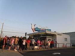 Carl's Ice Cream httpsuploadwikimediaorgwikipediacommonsthu