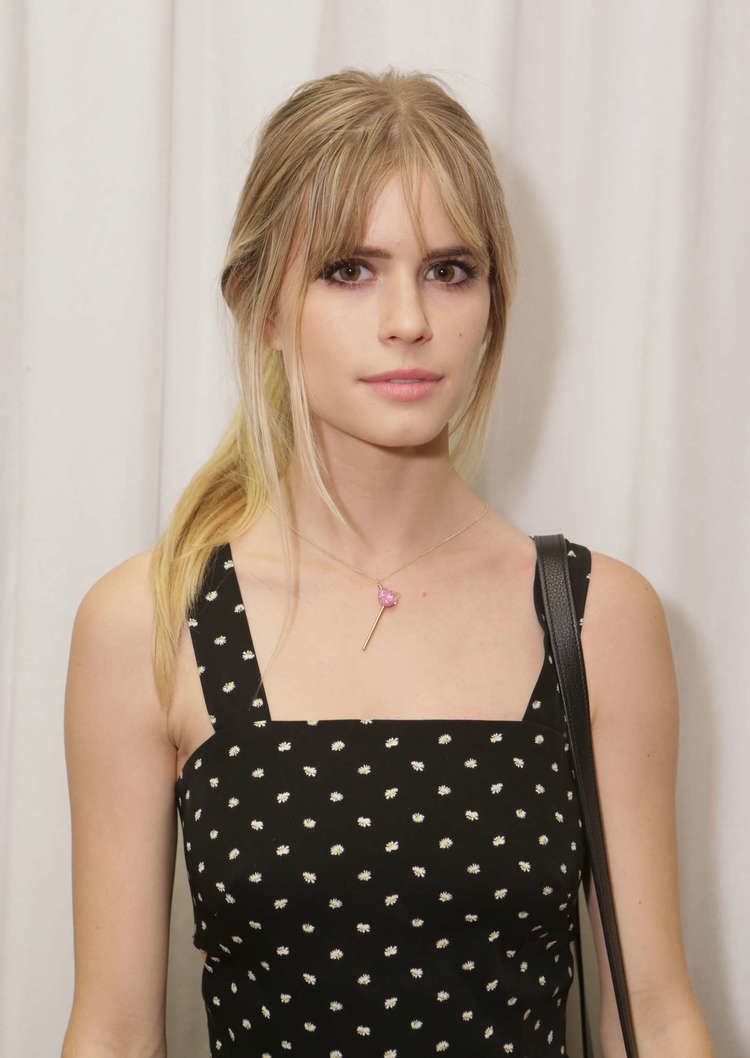 Carlson Young Carlson Young Deserves A Second Look Everyone Loves To