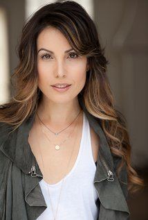 Carly Pope iamediaimdbcomimagesMMV5BMTg4OTcwNTUzNF5BMl5