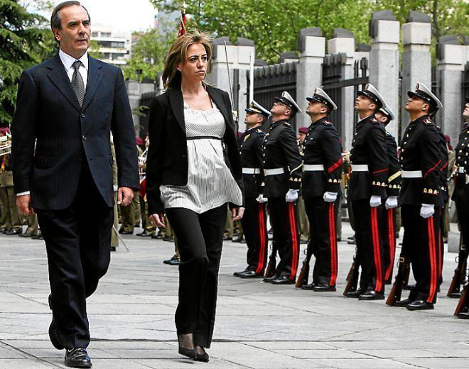 Carme Chacón Carme Chacn se divorcia de Miguel Barroso tras nueve aos casados