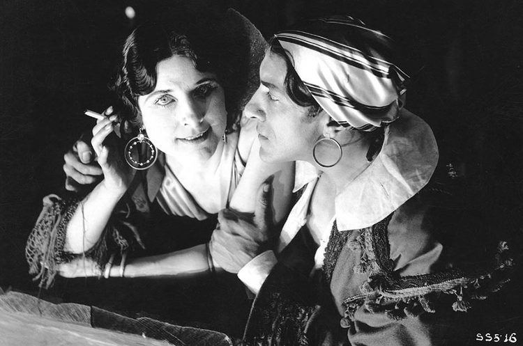 Carmen (1915 Cecil B. DeMille film) FileCarmen 1915 DeMille 1jpg Wikimedia Commons
