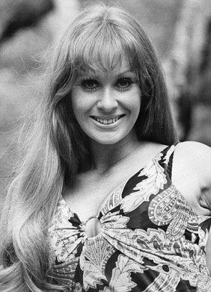 Carol Cleveland idailymailcoukipix20140617article000005