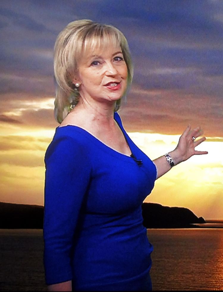 Carol Kirkwood ~ Complete Biography With Photos Videos