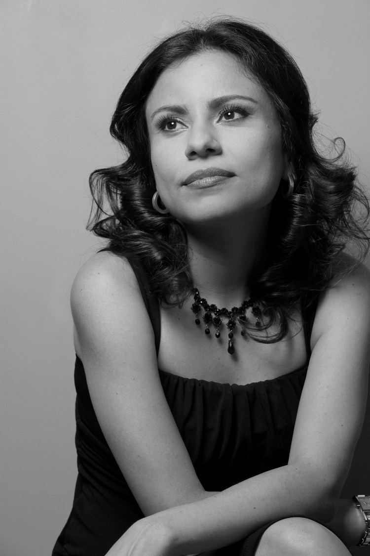 Carola Saavedra Biografia Carola Saavedra