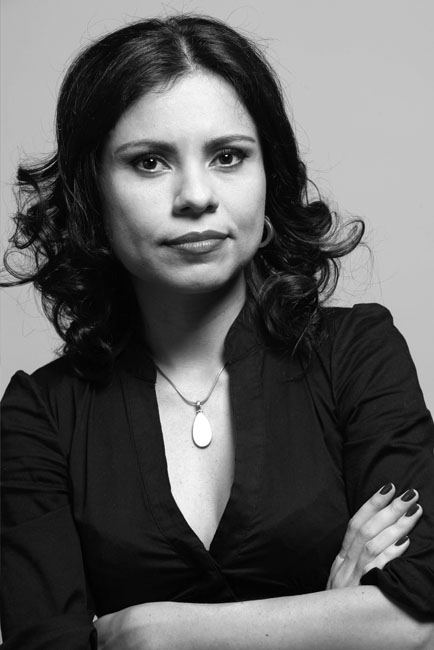 Carola Saavedra wwwcompanhiadasletrascombrimagesautores02423