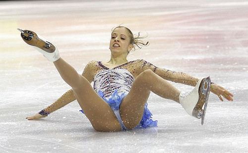 Carolina Kostner Carolina Kostner falls down figure skating Flickr