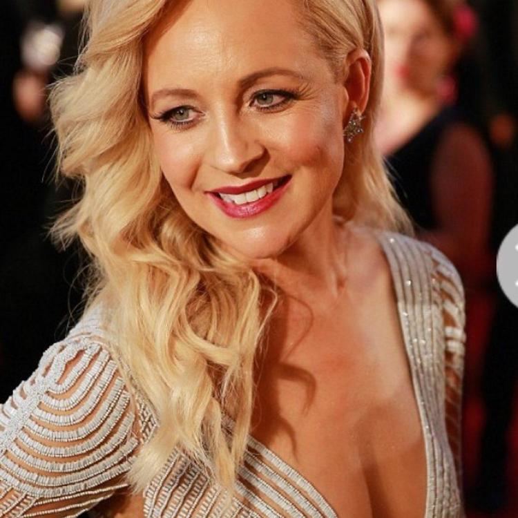 Carrie Bickmore httpspbstwimgcomprofileimages5966217143577