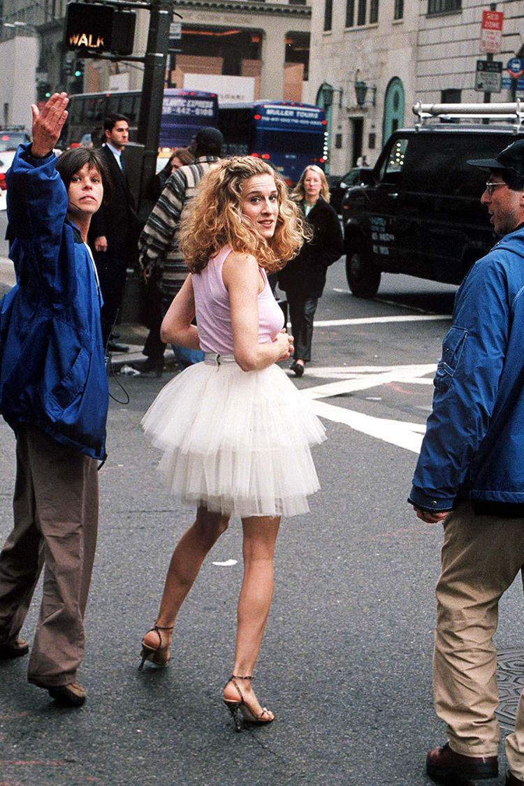 Carrie Bradshaw Carrie Bradshaw Asked the Hard Hitting Questions Man Repeller