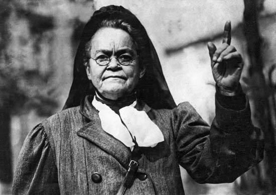 Carrie Nation Carry Nation American temperance leader Britannicacom