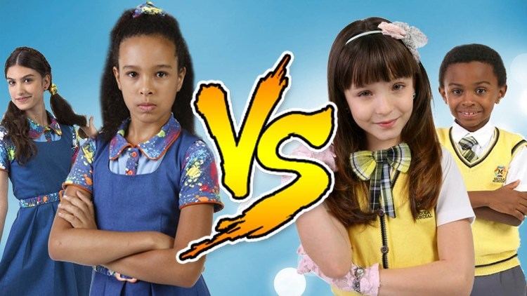 Carrossel CHIQUITITAS vs CARROSSEL BATALHA DE RAP YouTube