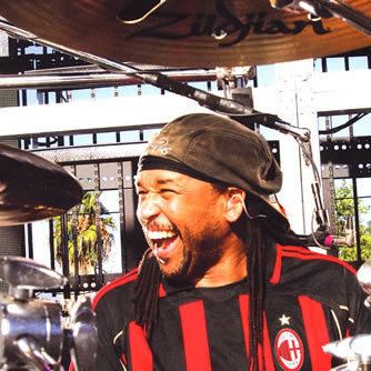 Carter Beauford Carter Beauford Biography Drum Videos and Pictures