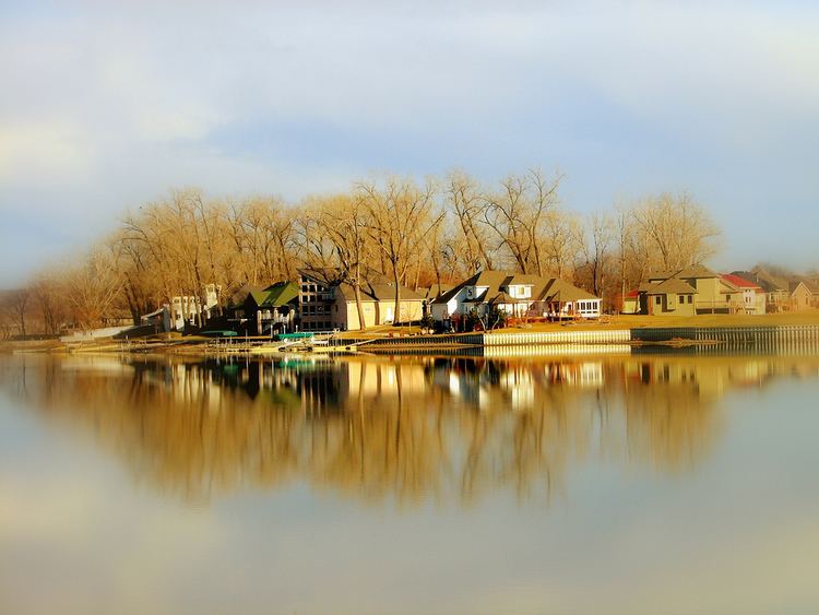 Carter Lake (Iowa–Nebraska) httpsuploadwikimediaorgwikipediacommonsbb