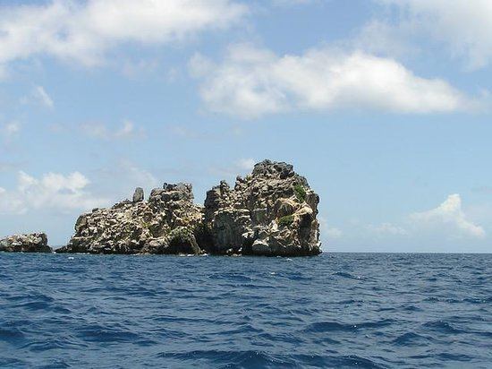 Carvel Rock (British Virgin Islands) httpsmediacdntripadvisorcommediaphotos03