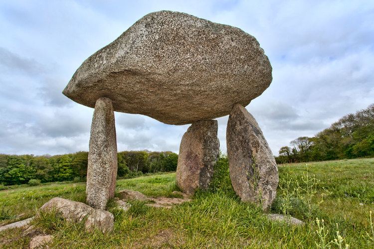 Carwynnen Quoit The Giant39s Quoit Carwynnen Cornwall Guide