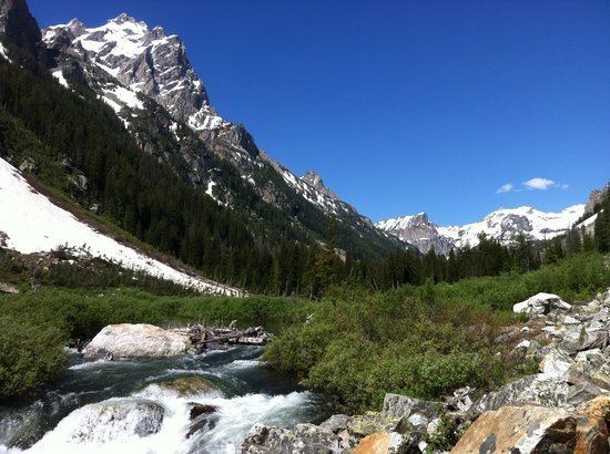 Cascade Canyon Trail httpsmediacdntripadvisorcommediaphotos02