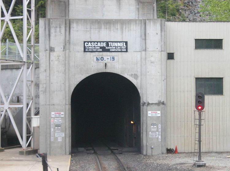 Cascade Tunnel httpsuploadwikimediaorgwikipediaencc9BNS