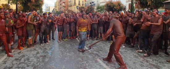 Cascamorras Popular festivities in Granada Spain 39Cascamorras39 in Spain