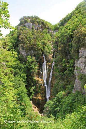 Cascate del Rio Verde 1000 images about Italy Waterfalls on Pinterest Nice The two and