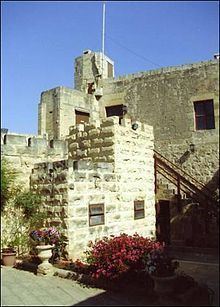 Castello Lanzun httpsuploadwikimediaorgwikipediacommonsthu
