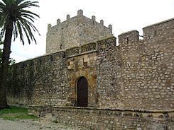 Castillo de Gigonza httpsuploadwikimediaorgwikipediacommonsthu