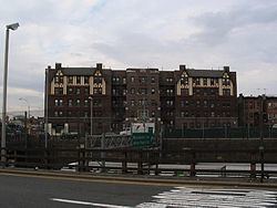 Castle Hill, Bronx httpsuploadwikimediaorgwikipediacommonsthu