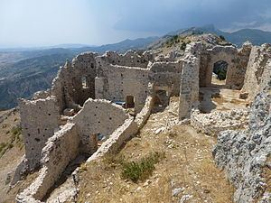 Castle of Stilo httpsuploadwikimediaorgwikipediacommonsthu