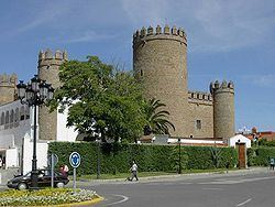 Castle of Zafra (Badajoz) httpsuploadwikimediaorgwikipediacommonsthu