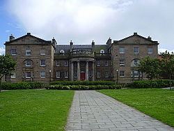 Castle Park Barracks httpsuploadwikimediaorgwikipediacommonsthu