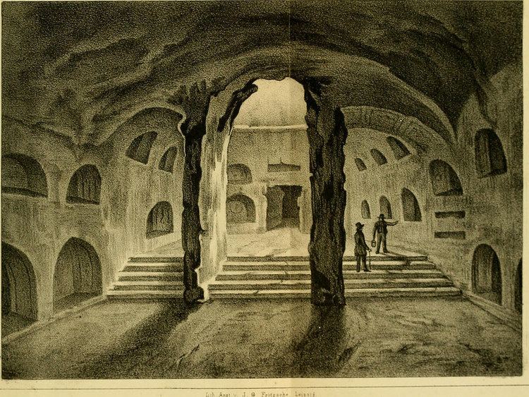 Catacombs of San Gennaro httpsfarm3staticflickrcom2900145966542485e