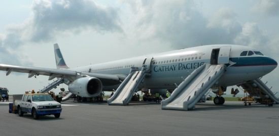 Cathay Pacific Flight 780 ASN NewsReport contaminated fuel causes A330 engine control