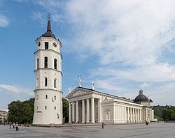 Cathedral Square, Vilnius httpsuploadwikimediaorgwikipediacommonsthu
