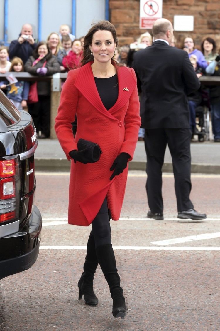 Catherine, Duchess of Cambridge catherineduchesscambridgearrivesastuteclasssubmarinebuildingbaesystemsjpg