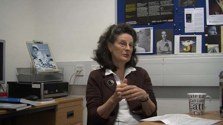 Catherine Elwes Interview with Catherine Elwes on Vimeo