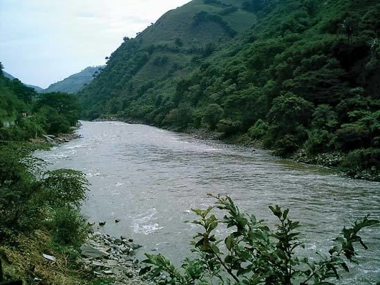 Cauca River httpsmedia1britannicacomebmedia381398380