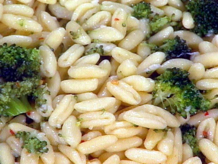 Cavatelli Cavatelli with Sauteed Broccoli and Garlic Recipe Food Network
