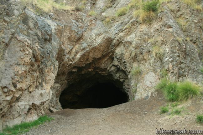 Cave Bronson Cave Trail Griffith Park Los Angeles Hikespeakcom